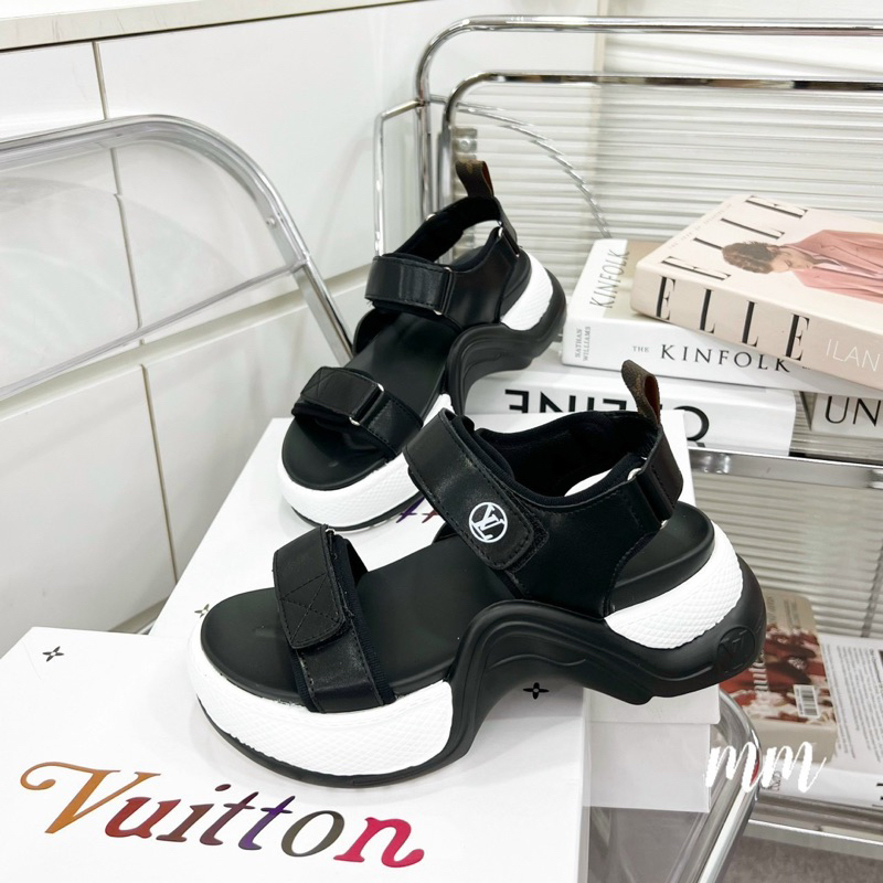 Sandal LV nữ mẫu mới hót năm 2023- về thêm 2 kiểu mới-  Hàng QC fullbox