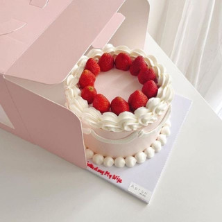 Bánh Kem/ Bánh Sinh Nhật bento cake mini trang trí dâu ( chỉ nhận ship hỏa tốc tphcm) nhận đặt bánh gấp
