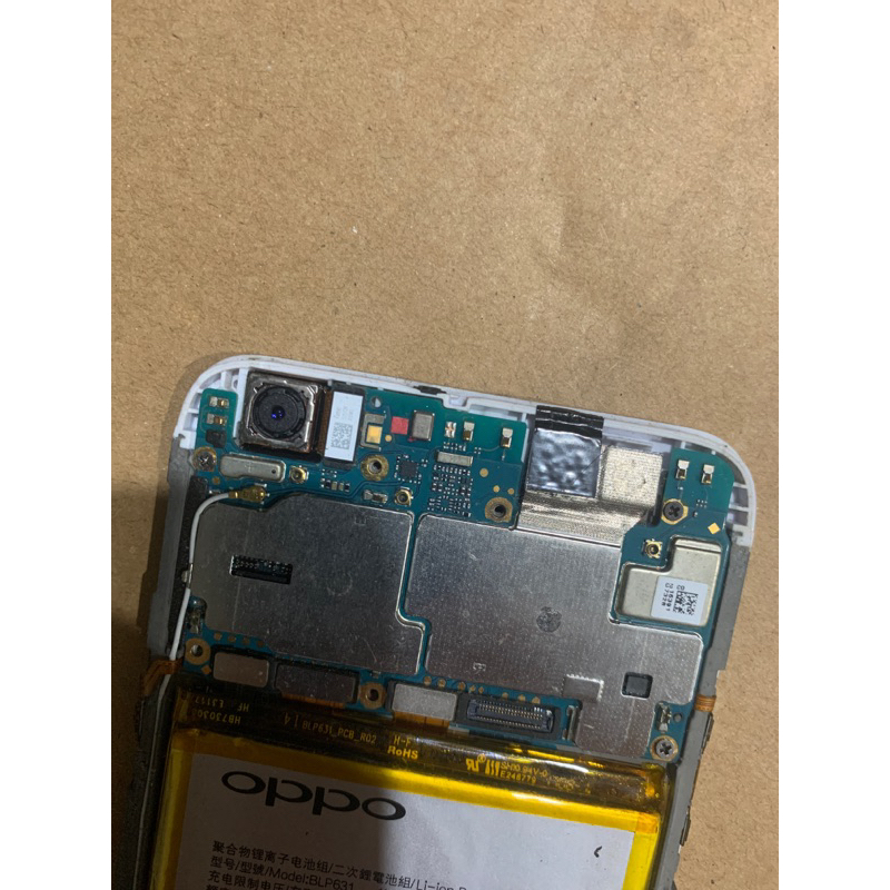 main sống oppo f3
