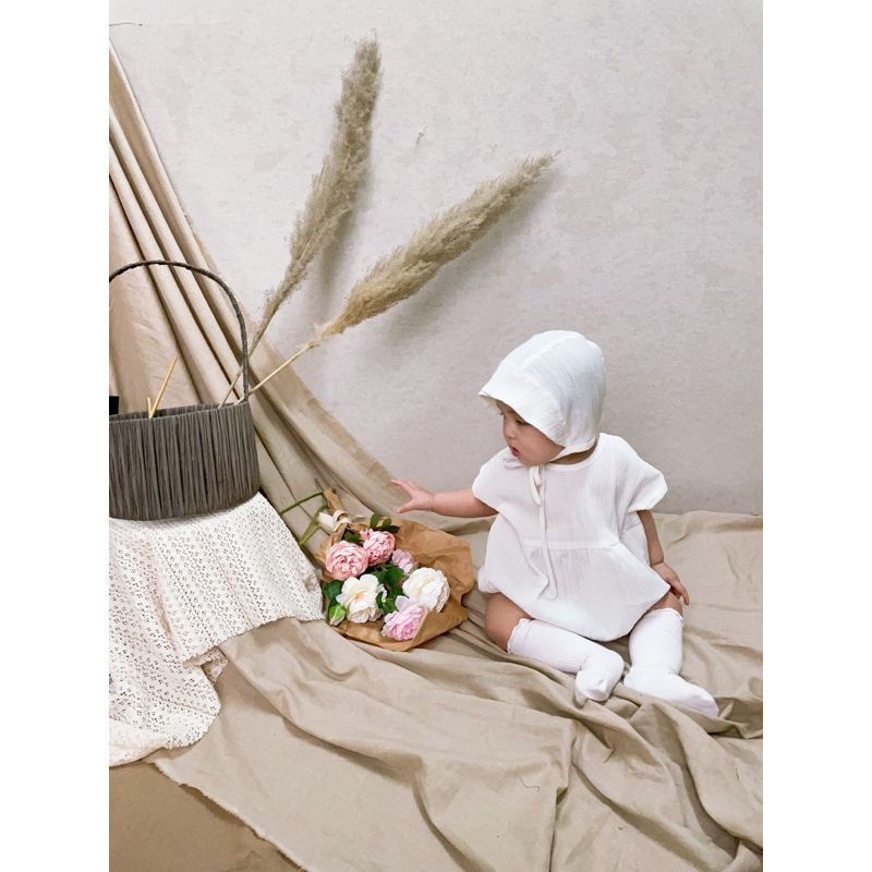 HÀNG THIẾT KẾ - Suit cổ nơ sau vai chờm kiểu dáng rộng kèm mũ cho bé gái