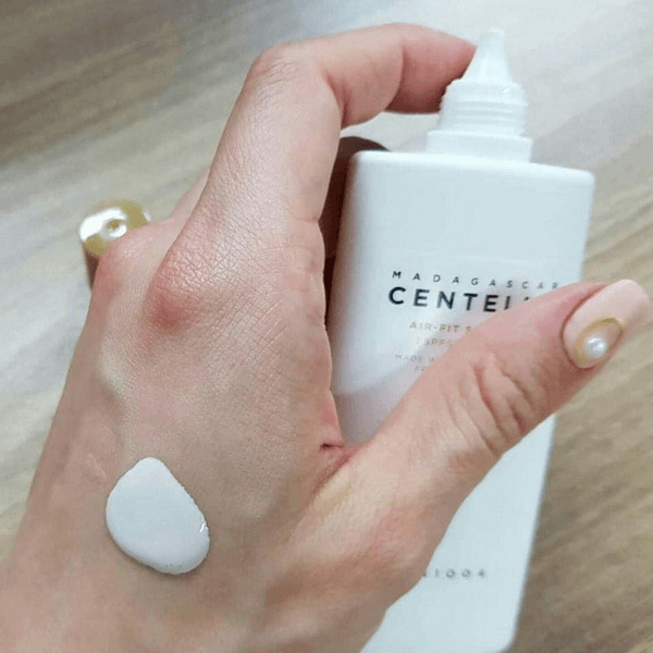 Kem Chống Nắng Skin1004 Madagascar Centella Air-fit Suncream Plus SPF50+ " 50ml "