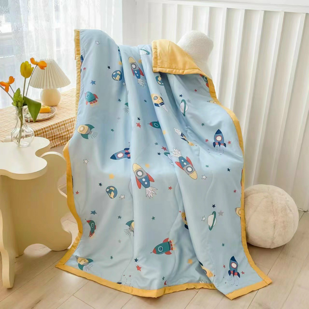 Chăn Trẻ Em Cotton Đũi nhập khẩu viền cạnh siêu đẹp cho bé đi học kích thước 1m2x1m5 chăn hè mềm mát mẫu tên lửa xanh-sa