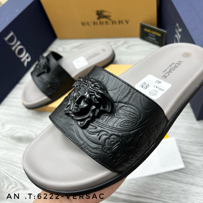 Dép lê nam Versace đế cao cấp quai da có gắn logo biểu tượng hãng