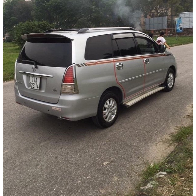 GIÁ NÓC CAO DÁN TIỆN ÍCH PHONG CÁCH THỂ THAO CHO XE INNOVA