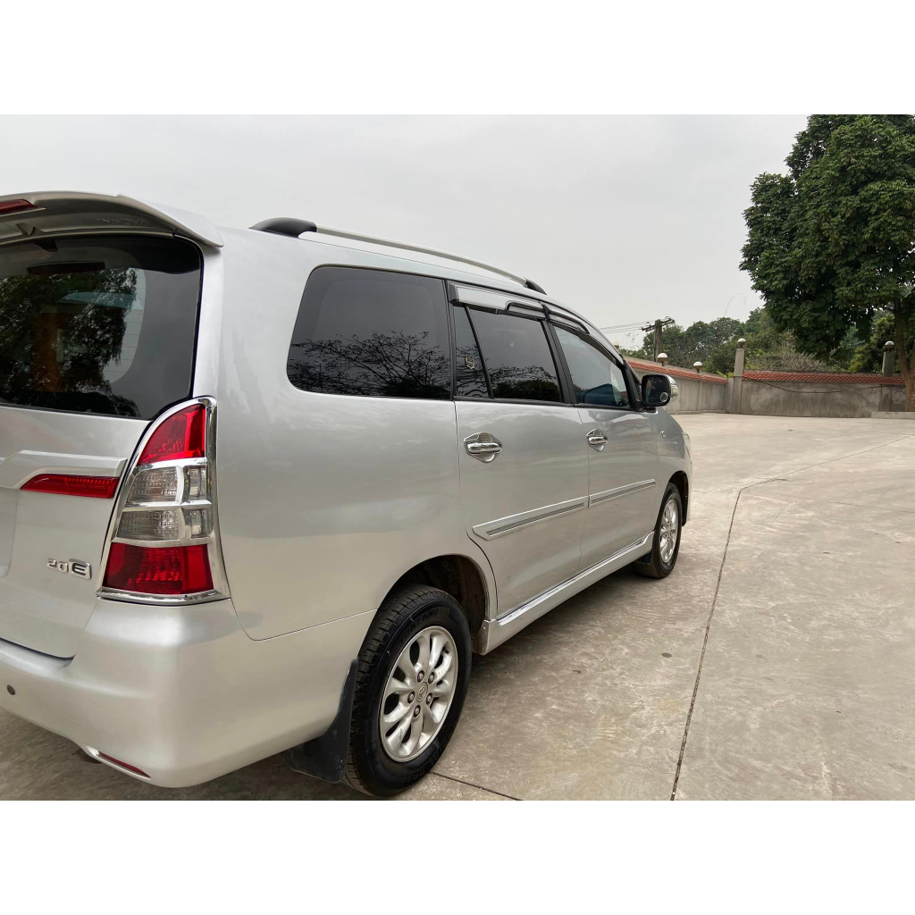 GIÁ NÓC CAO DÁN TIỆN ÍCH PHONG CÁCH THỂ THAO CHO XE INNOVA