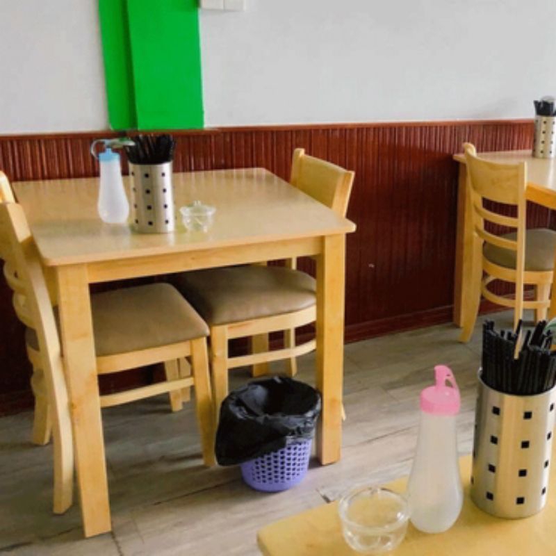 Bộ bàn ăn Cabin mặt vuông và 2 ghế