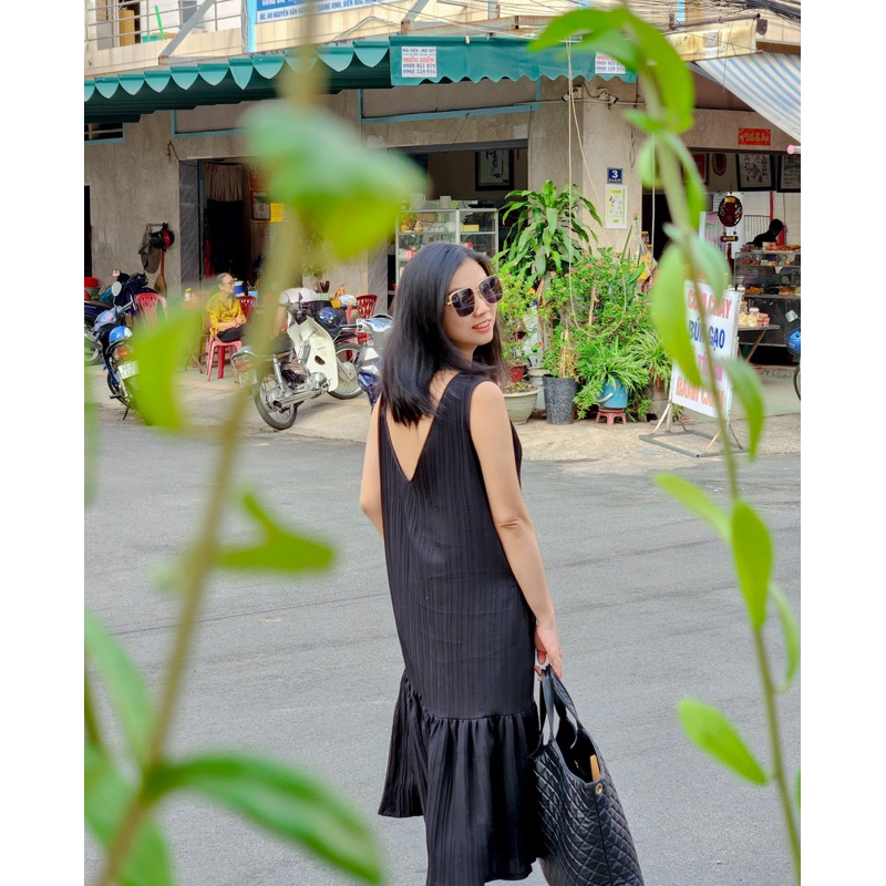 Đầm lưng cổ V đuôi cá ( ảnh thật)