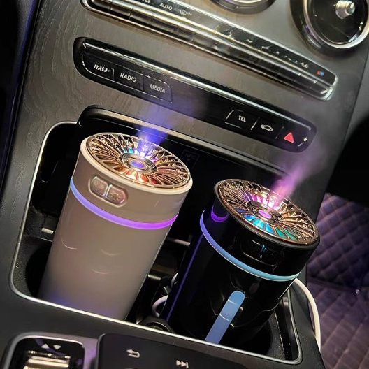 Máy phun sương khuếch tán tinh dầu khử mùi ô tô, bình xông tinh dầu tạo ẩm 200ml giảm say xe, giúp thơm phòng