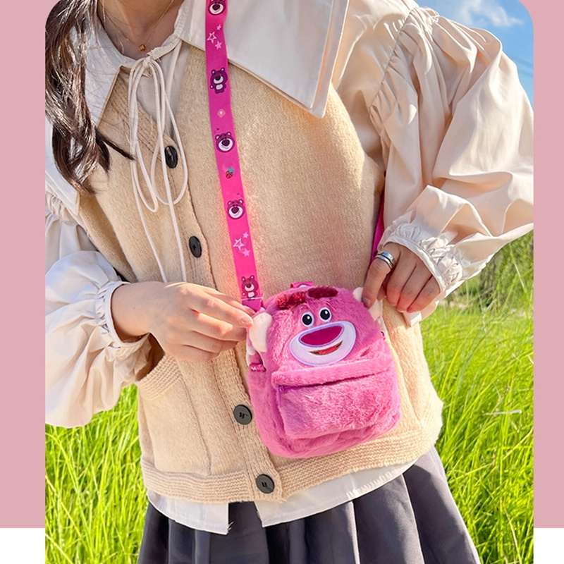 MVP3059 Túi Đeo Chéo Mini Hình Gấu Dâu Tây Phủ Lông Dễ Thương Chống Thất Lạc