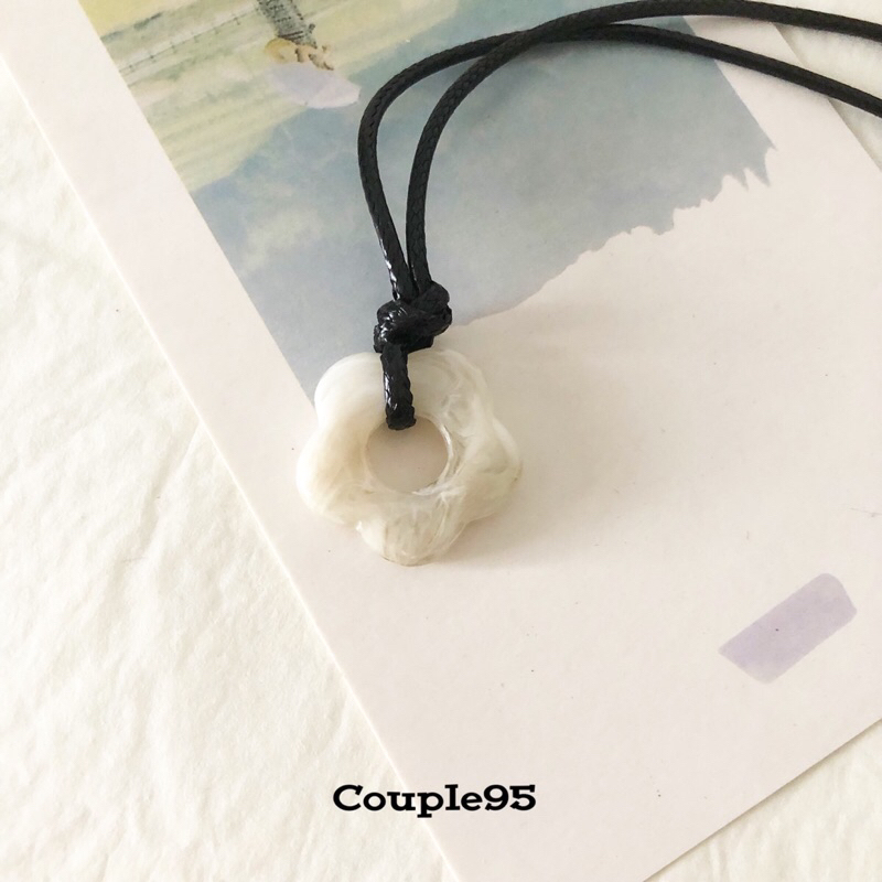 Vòng cổ hoa phai màu