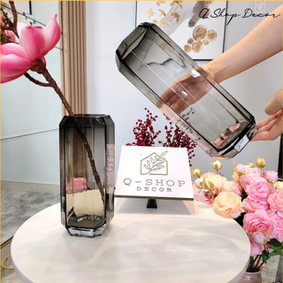 Lọ hoa decor trang trí màu xám đen cao cấp, bình hoa thủy tinh dáng trụ bát giác phong cách Bắc Âu Vintage