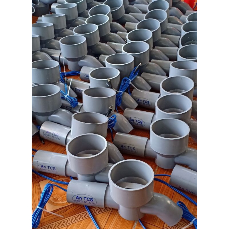 Máy cho cá gà pet ăn V7