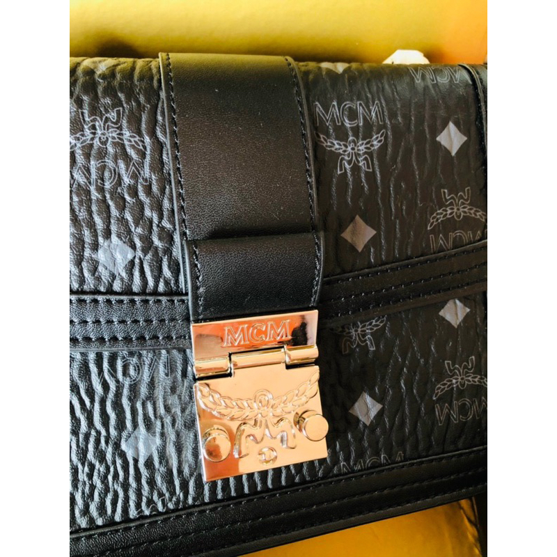 Túi đeo chéo MCM cao cấp