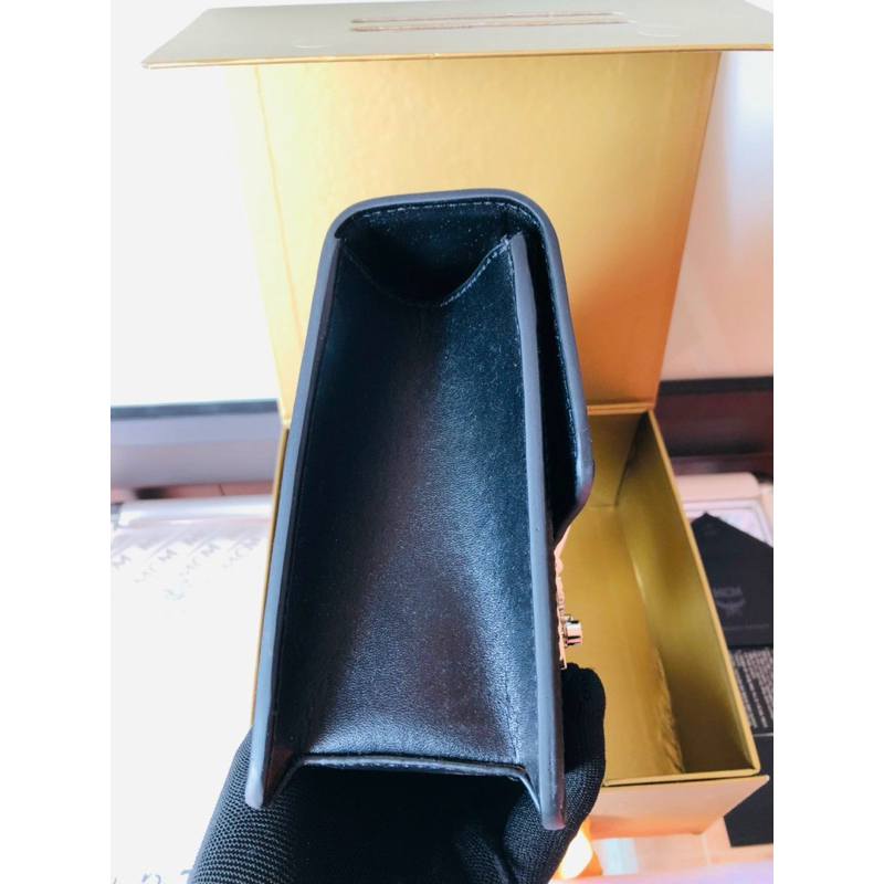 Túi đeo chéo MCM cao cấp