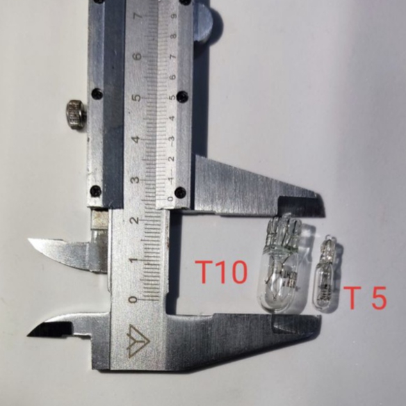 Bóng đèn halogen t5,t10 bóng ghim 12v và 24v giá tốt chính hãng dùng cho xe máy, ô tô , xe tải 1 hộp 10 bóng