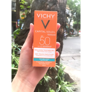 Kem Chống Nắng Vichy Emulsion Dành Cho Da Dầu Mụn Không Gây Nhờn Rít Không Màu SPF50 (50ml) Nội Địa Pháp
