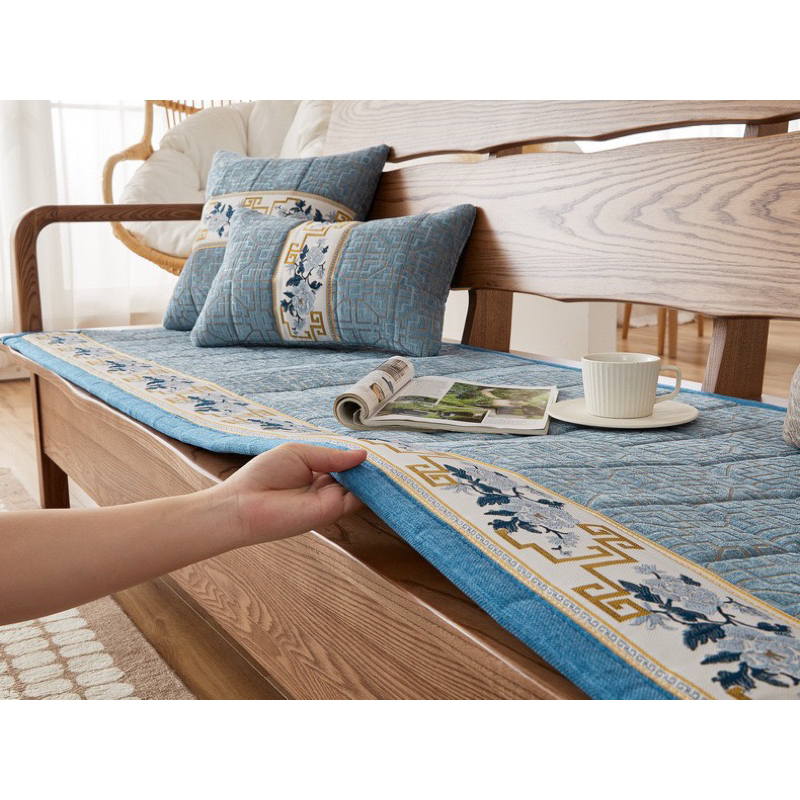 Đệm ghế gỗ chenille sang trọng # 1 size 50*50cm
