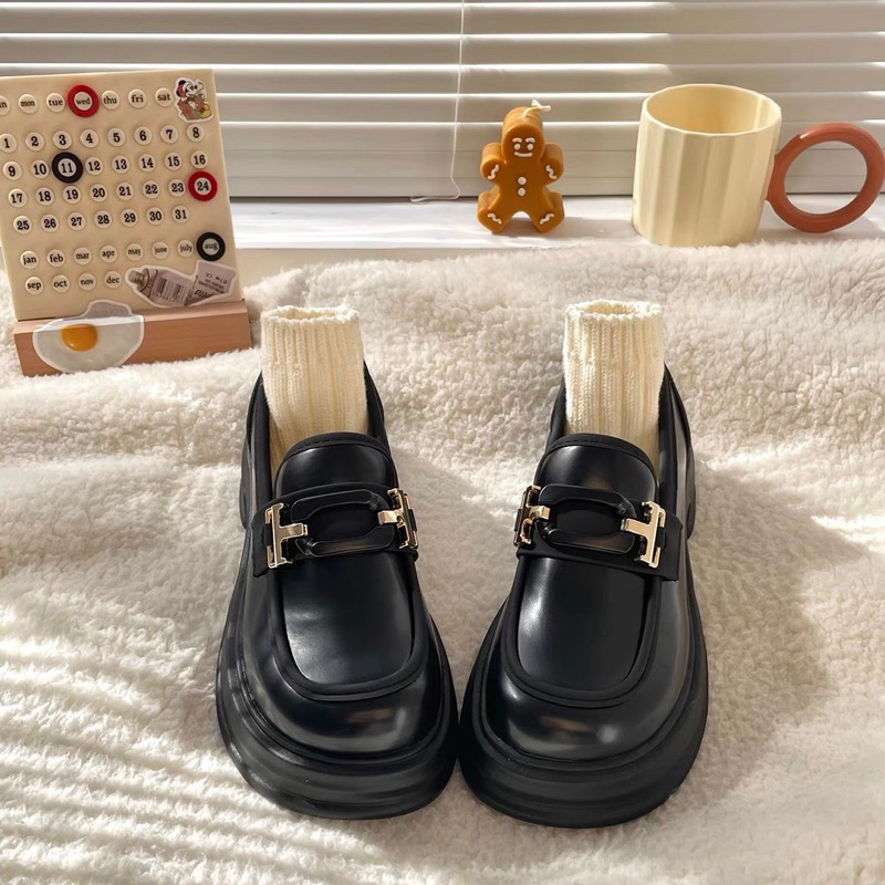 Giày búp bê xuka nữ gắn chữ TT da mềm thời trang cao cấp Giày tiểu thư kiểu dáng thời thượng