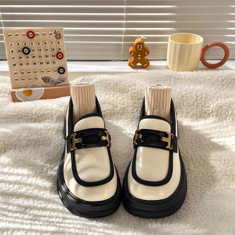 Giày búp bê xuka nữ gắn chữ TT da mềm thời trang cao cấp Giày tiểu thư kiểu dáng thời thượng