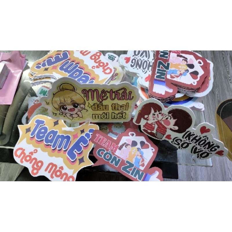 Hashtag cầm tay chụp ảnh sinh nhật, đám cưới, khai trương, họp lớp, tên shop