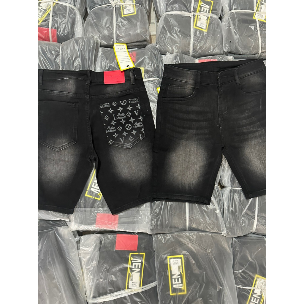 Quần short jean nam, jean ngắn màu đen chất vải co giãn in họa tiết sau túi y hình thời trang cao cấp