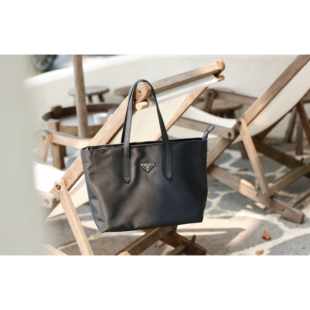 Túi Prada Neverfull set 3 món - Size 33cm - 1 túi to & clutch & 1 ví mini - Kèm quai đeo dài - Chất vải dù mềm