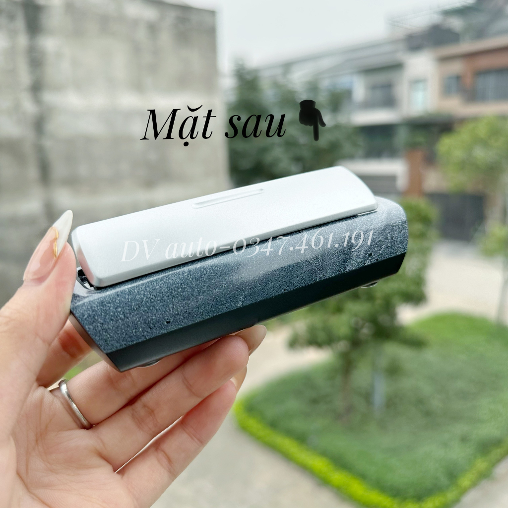 Bảng ghi số điện thoại YUMCHO gắn taplo thiết kế kẻ vân cực sang trọng bắt mắt by DV AUTO | BigBuy360 - bigbuy360.vn