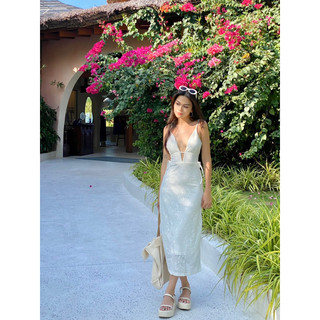Beachclub_đầm midi ren calla