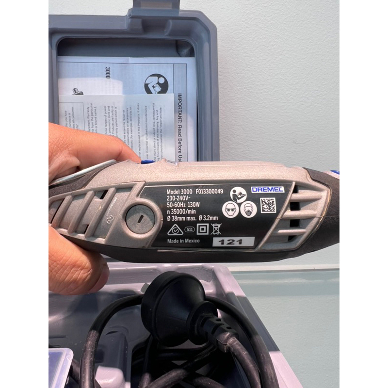 Mài khuôn Dremel 3000 không dây dẫn