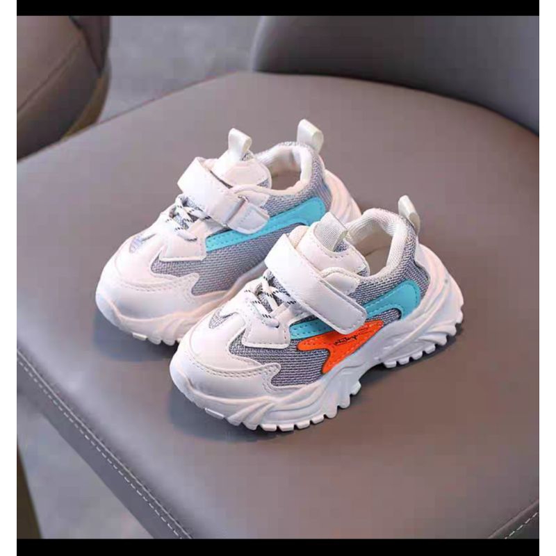 Giày thể thao bé quảng châu mềm êm siêu nhẹ