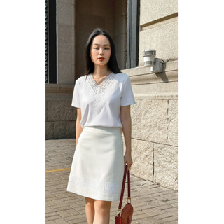 Set áo chữ v phối ren và chân váy phối ren - yv le & co