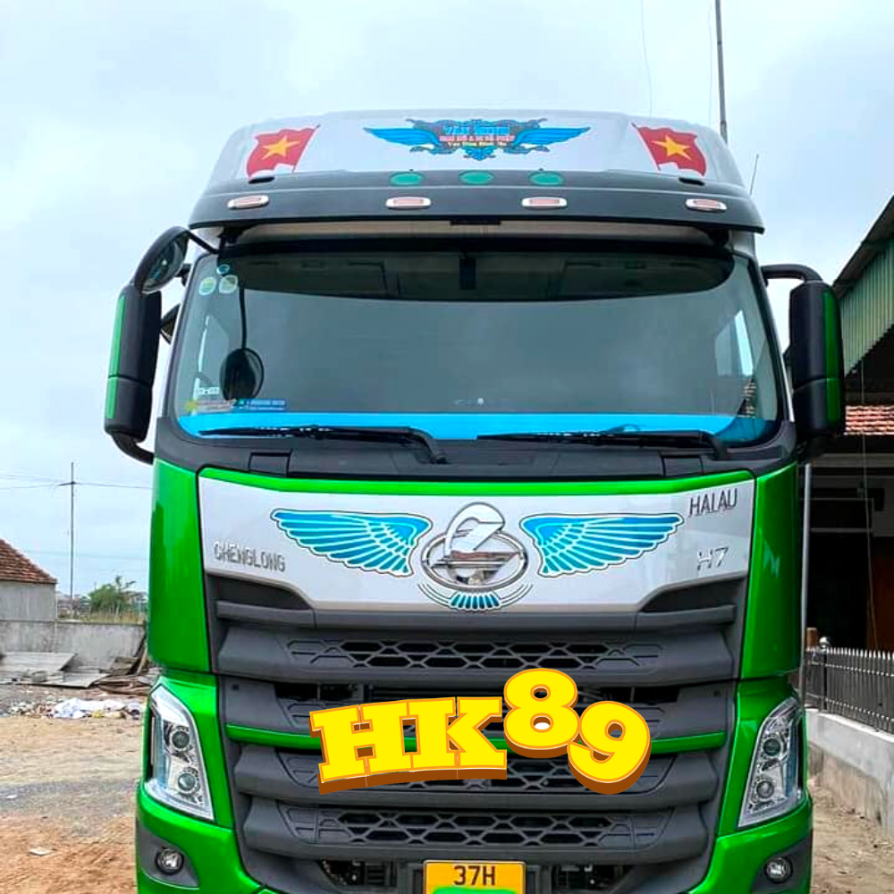 Tem xe Cờ Việt Nam đang bay dán gương chiếu hậu, đầu xe ô tô - Decal 3 lớp, phản quang 7 màu