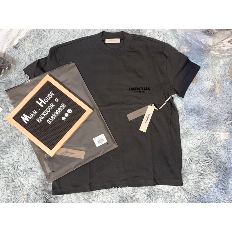 Áo Essential size Xs unisex.