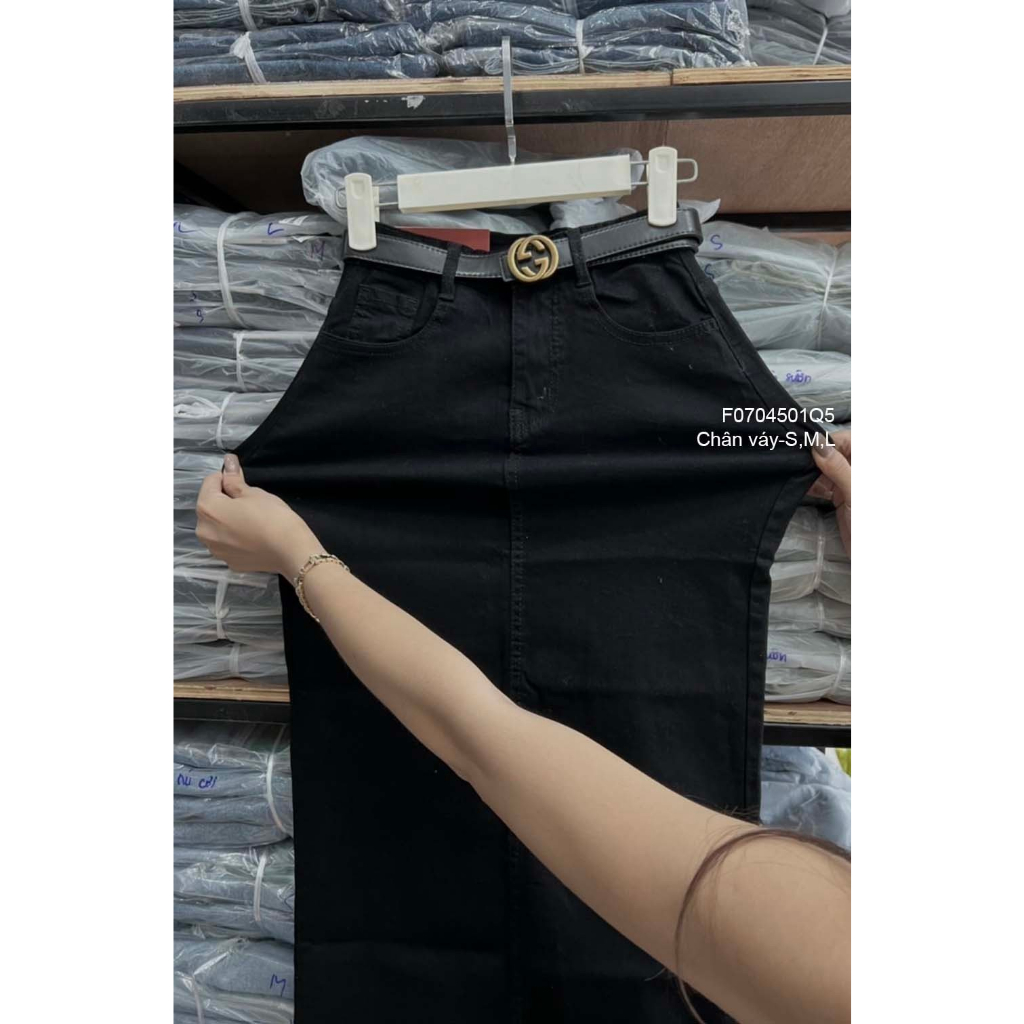 Chân váy jean đen lưng cao dáng dài xẻ tà