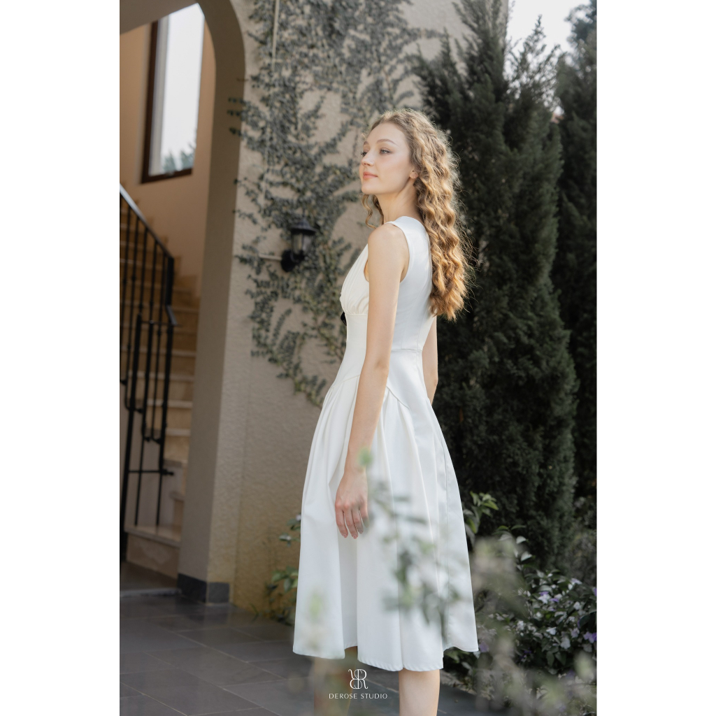 LAMER DRESS - Váy đầm cộc tay trắng đính nơ đen