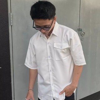Áo sơ mi tay ngắn viền chỉ