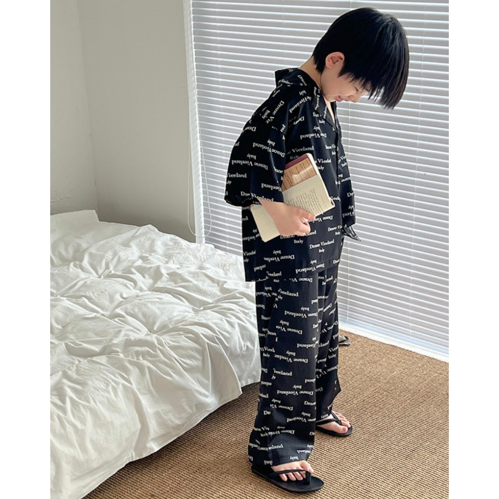 BỘ PYJAMA CHO BÉ , MÀU ĐEN CHỮ TRẮNG SANG ĐẸP