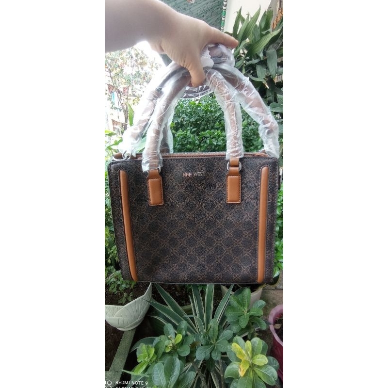Túi xách tay, đeo chéo, đeo vai Nine west hàng xuất dư xịn