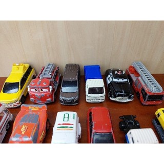 Xe mô hình Tomica cũ