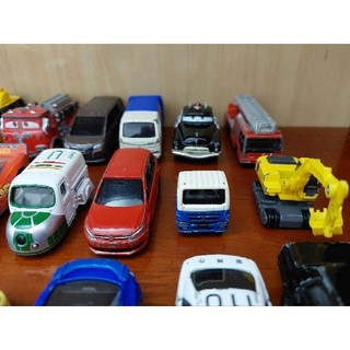 Xe mô hình Tomica cũ