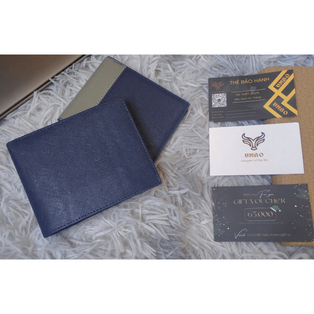 VÍ NAM DA BÒ SAFFIANO CAO CẤP MÀU XANH NAVY, VÍ NGANG , CÓ LÁ LẬT - Thương hiệu UMBO