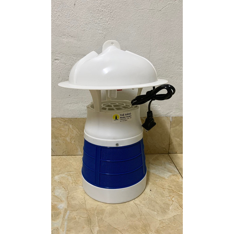 ĐÈN BẮT MUỖI CAO CẤP RẠNG ĐÔNG & TUỆ ĐĂNG (TUỆ ĐĂNG CÓ KÈM 1 LỌ TINH DẦU)