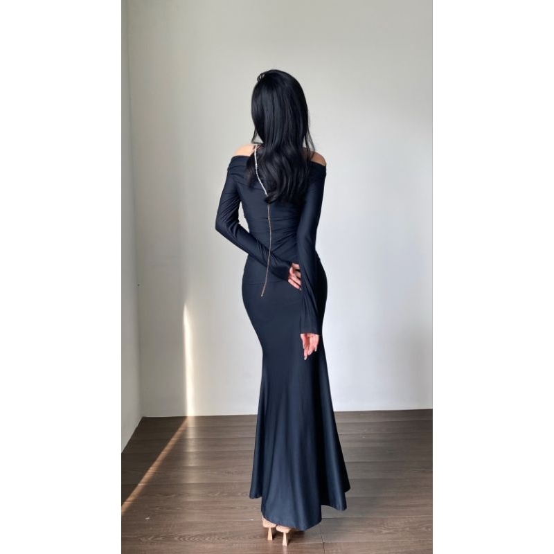 Váy Dài Trễ Vai V11