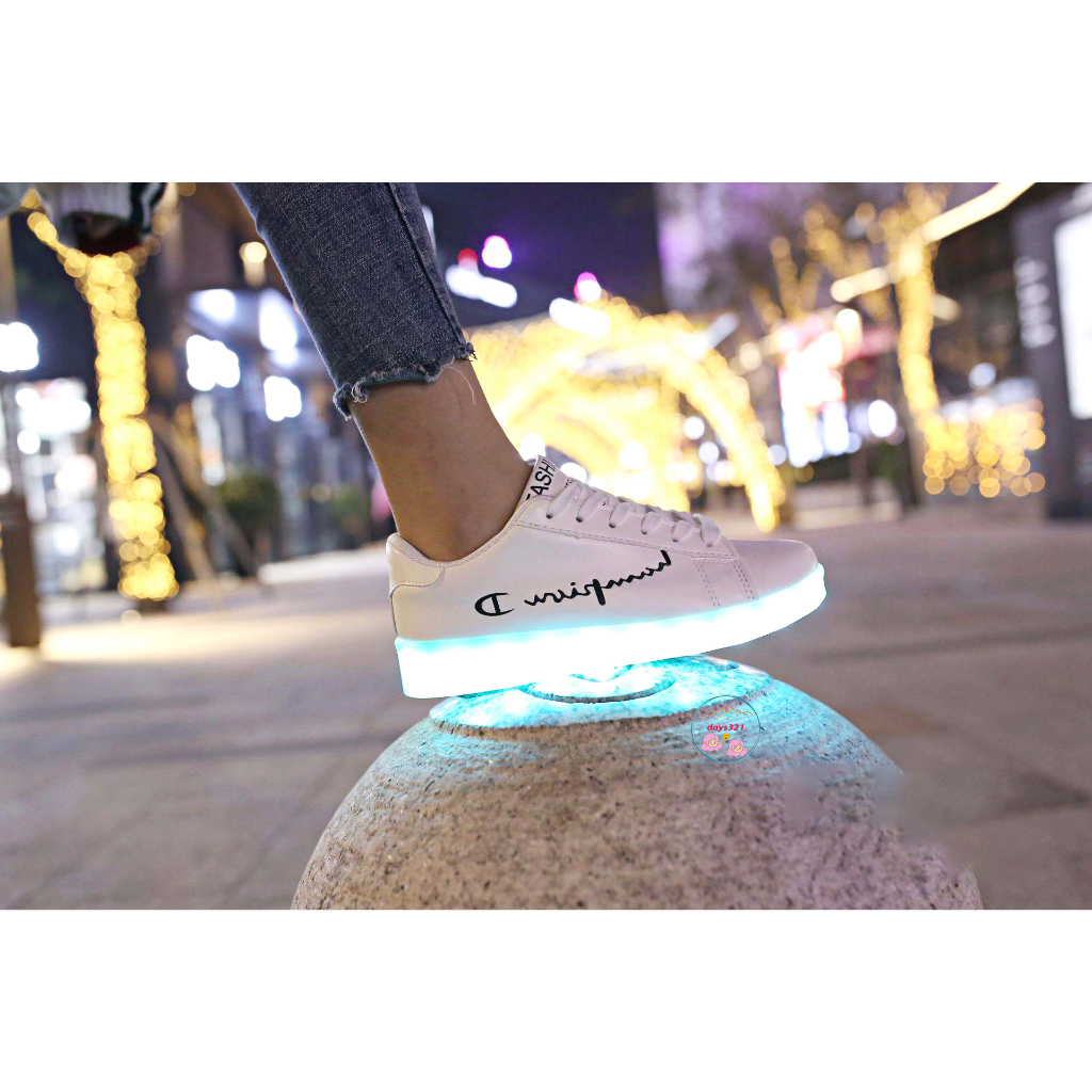 Giày phát Sáng chữ D ngược chữ hàn nhi·Nam Nữ 8 Chế độ Sáng Thay Đổi Màu.Giày Thể Thao Đèn led Thời Trang Xuân Hè Hàn Qu