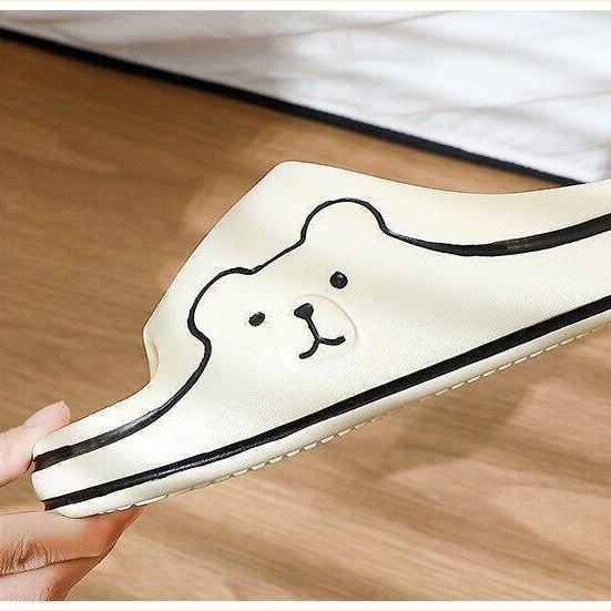 Dép quai ngang đế bánh mì đính hình Gấu con đáng yêu