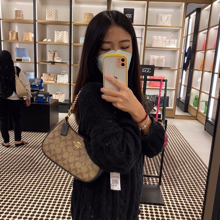 Túi xách nữ Coach chính hãng Túi đeo sát nách Terry Ms25 dài vừa Túi Messenger CA548