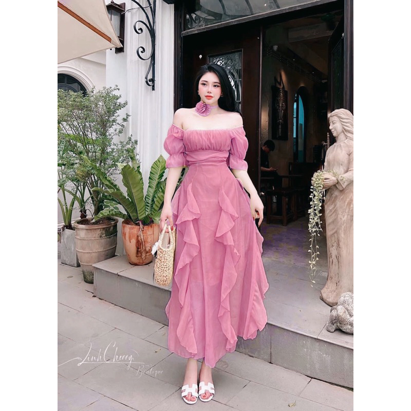 Đầm cup dự tiệc ôm body tua rua kèm hoa sang chảnh