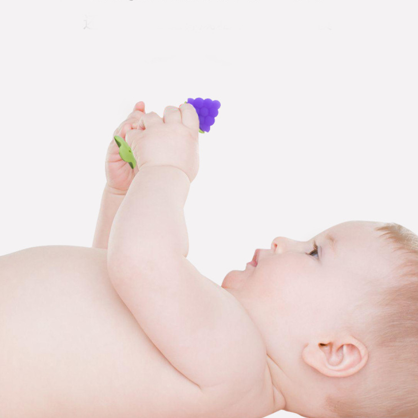 Gặm nướu hình trái cây silicon siêu mềm có hộp đựng an toàn cho bé