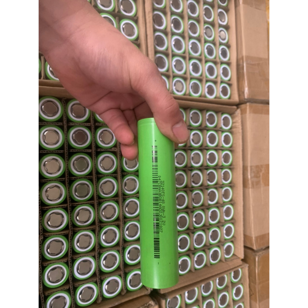 Pin lithium 32140 dung lượng 15Ah, nội trở dưới 2,2 miliom, pin vỏ sắt có sạc lại, tặng kèm khung nhựa