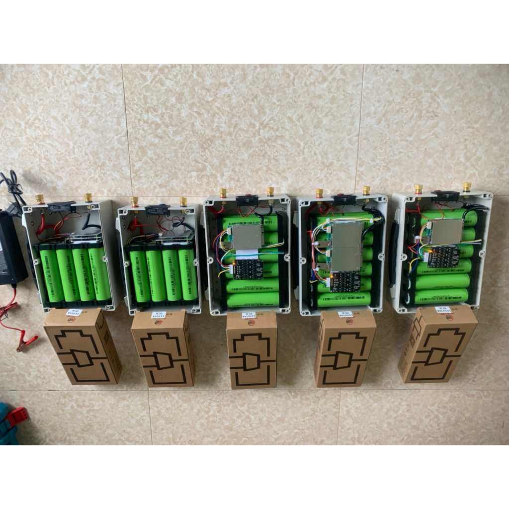 Bình acquy pin lithium 32140 điện áp 12v dung lượng 30A sử dụng ngang bình acquy nước 45A